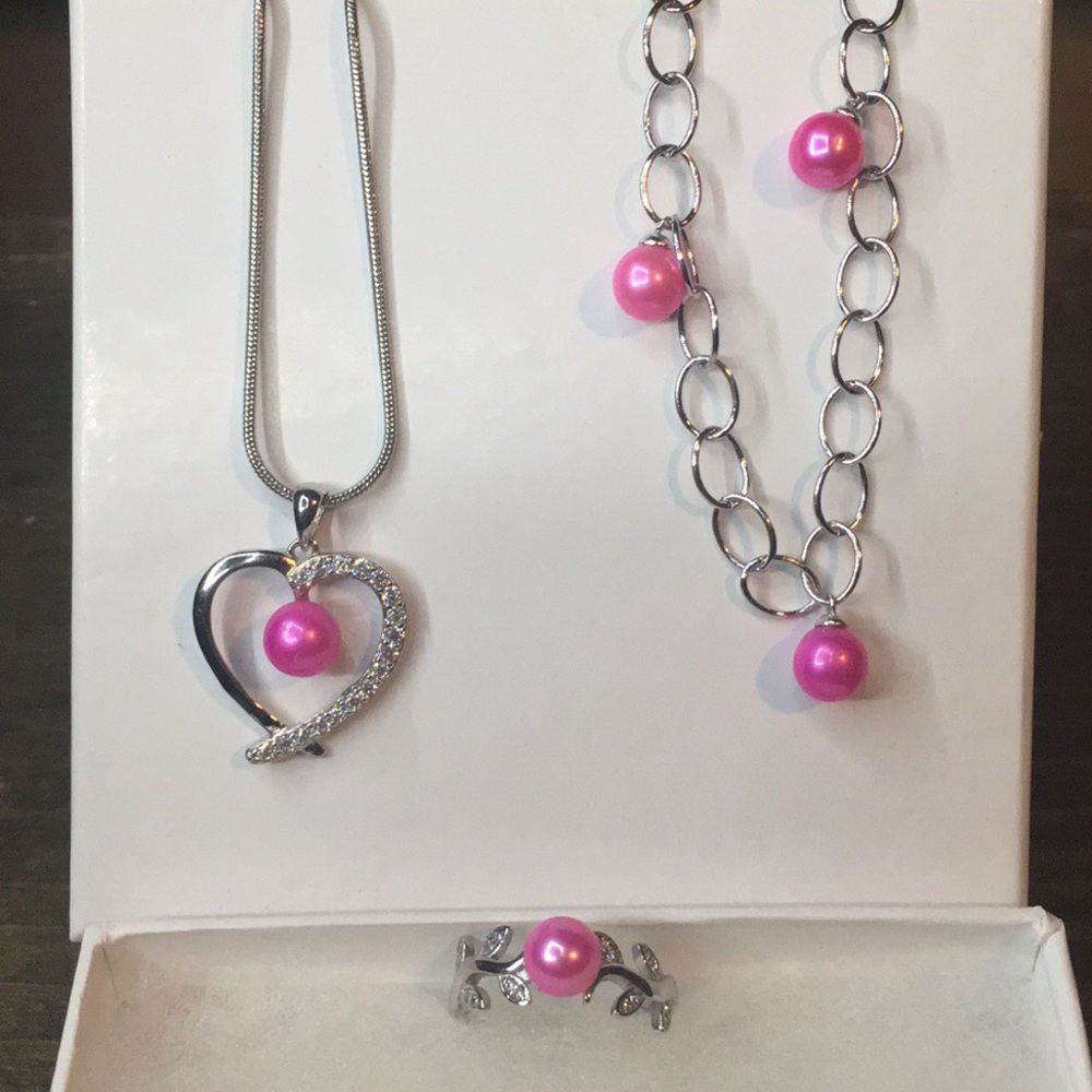 Necklace/Bracelet/Ring Set
